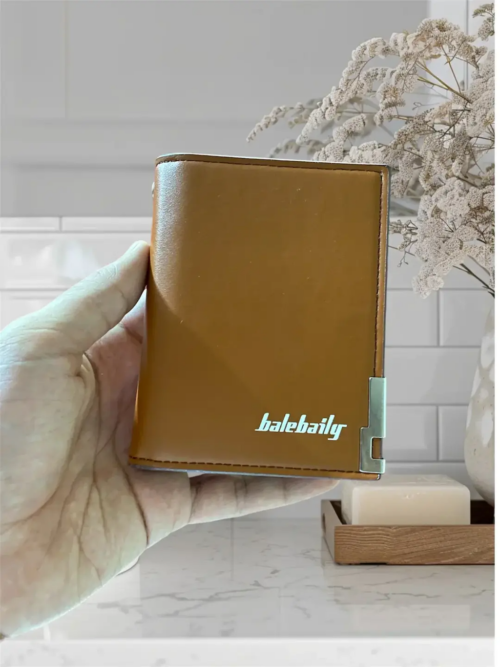 Premium Men's Leather Wallet - Compact Bi-Fold Slim Wallet with Zipper Closure